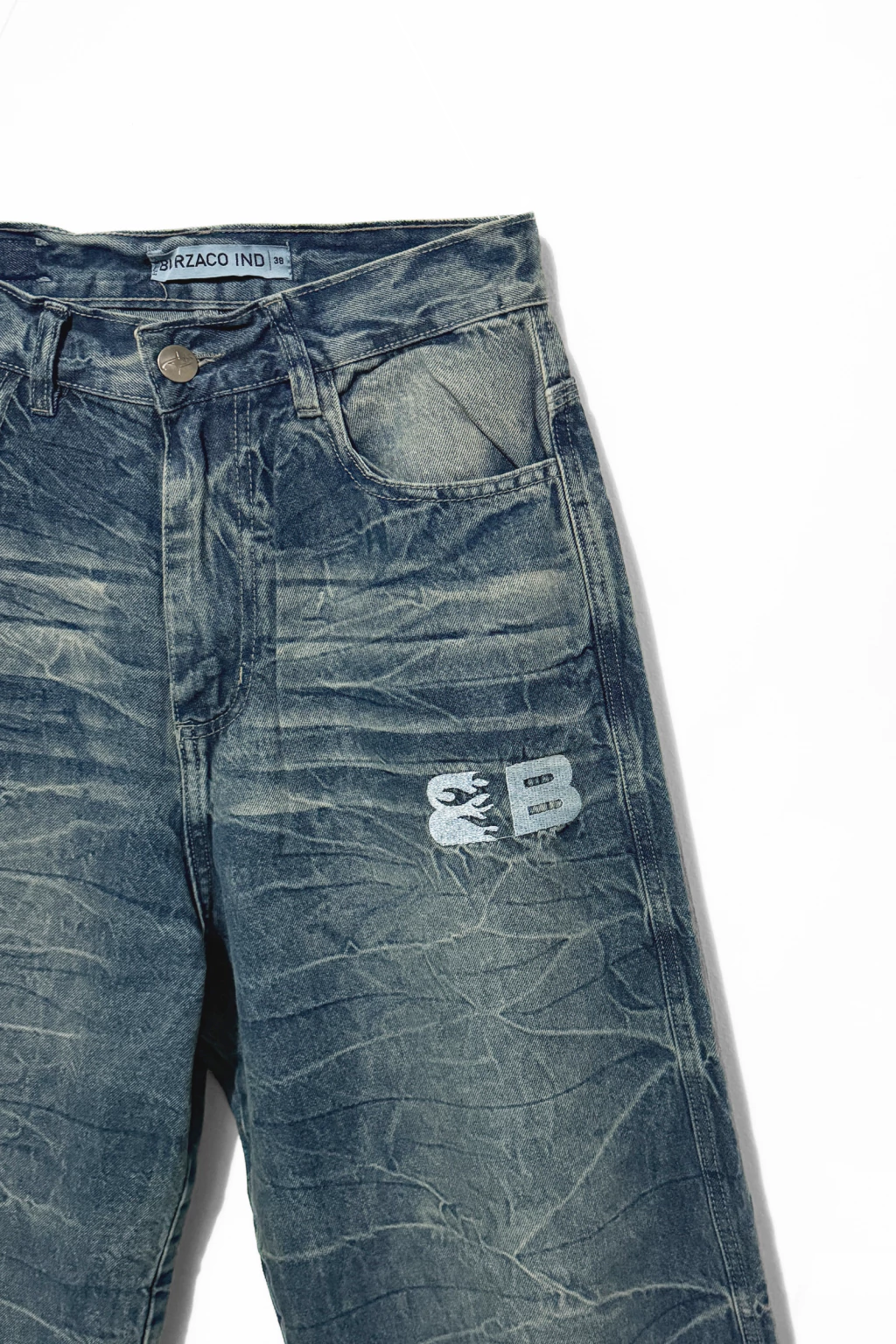 OUT 2.0 - JEAN BAGGY CON BORDADO