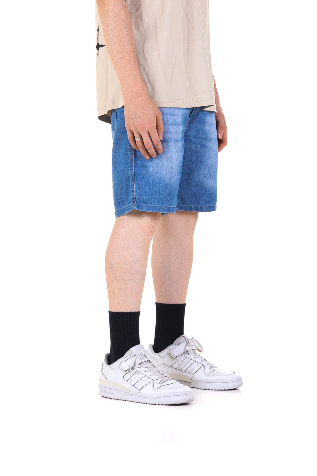 3 ARES - BERMUDA MOM