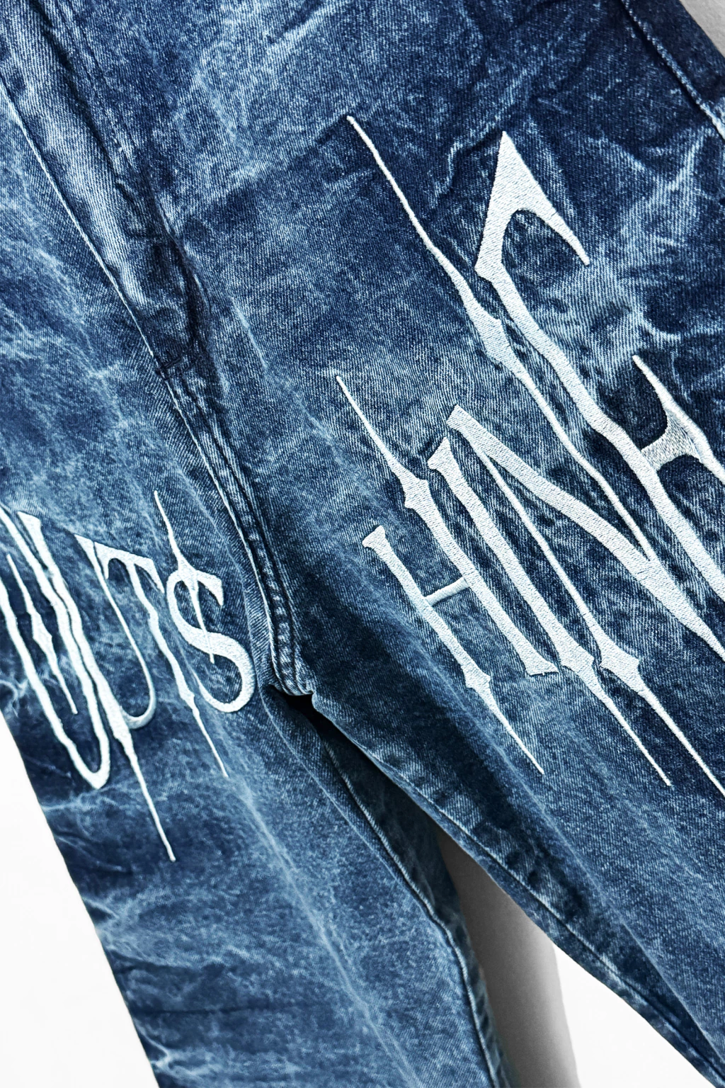 OUTSHINE - BAGGY BORDADO