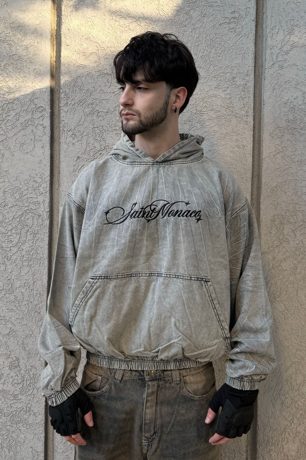 MONACO - HODDIE DE JEAN CON BORDADO