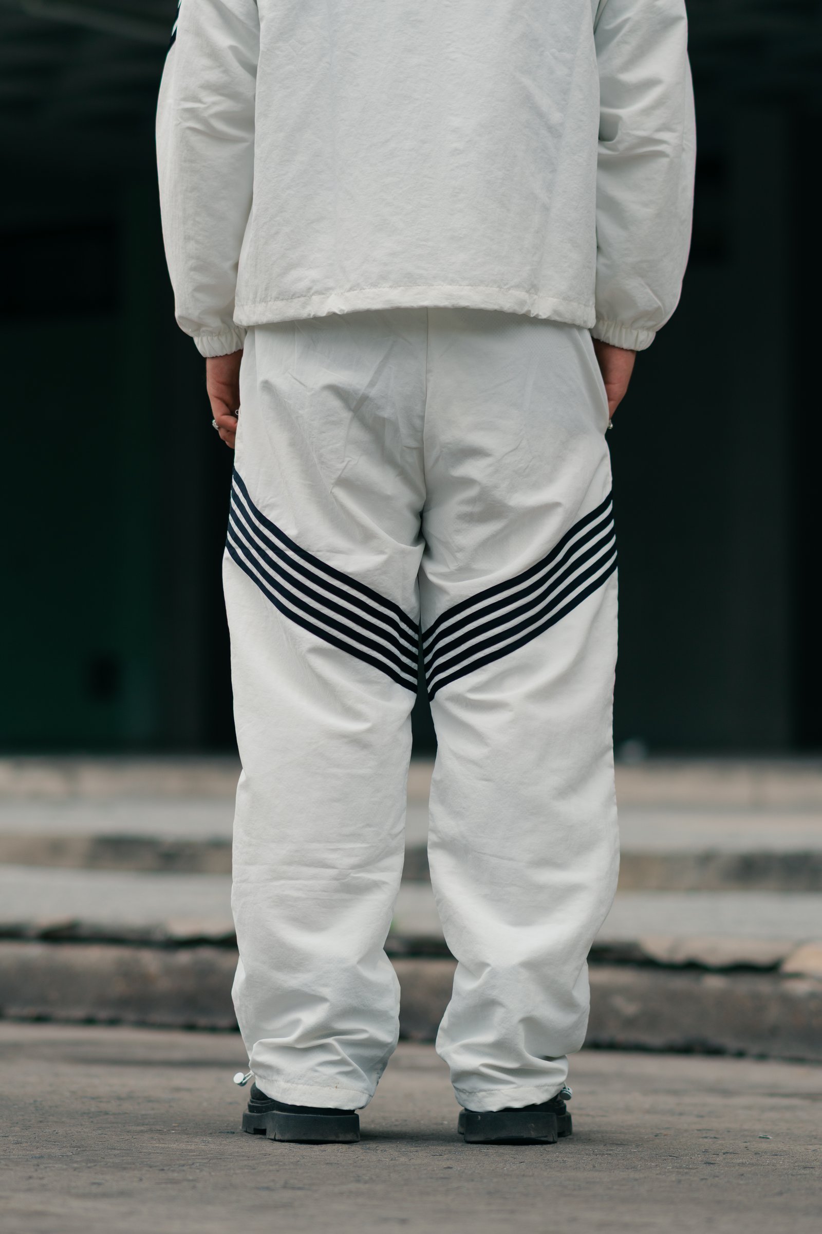 WLI-7-2- TRACK PANTS GANG