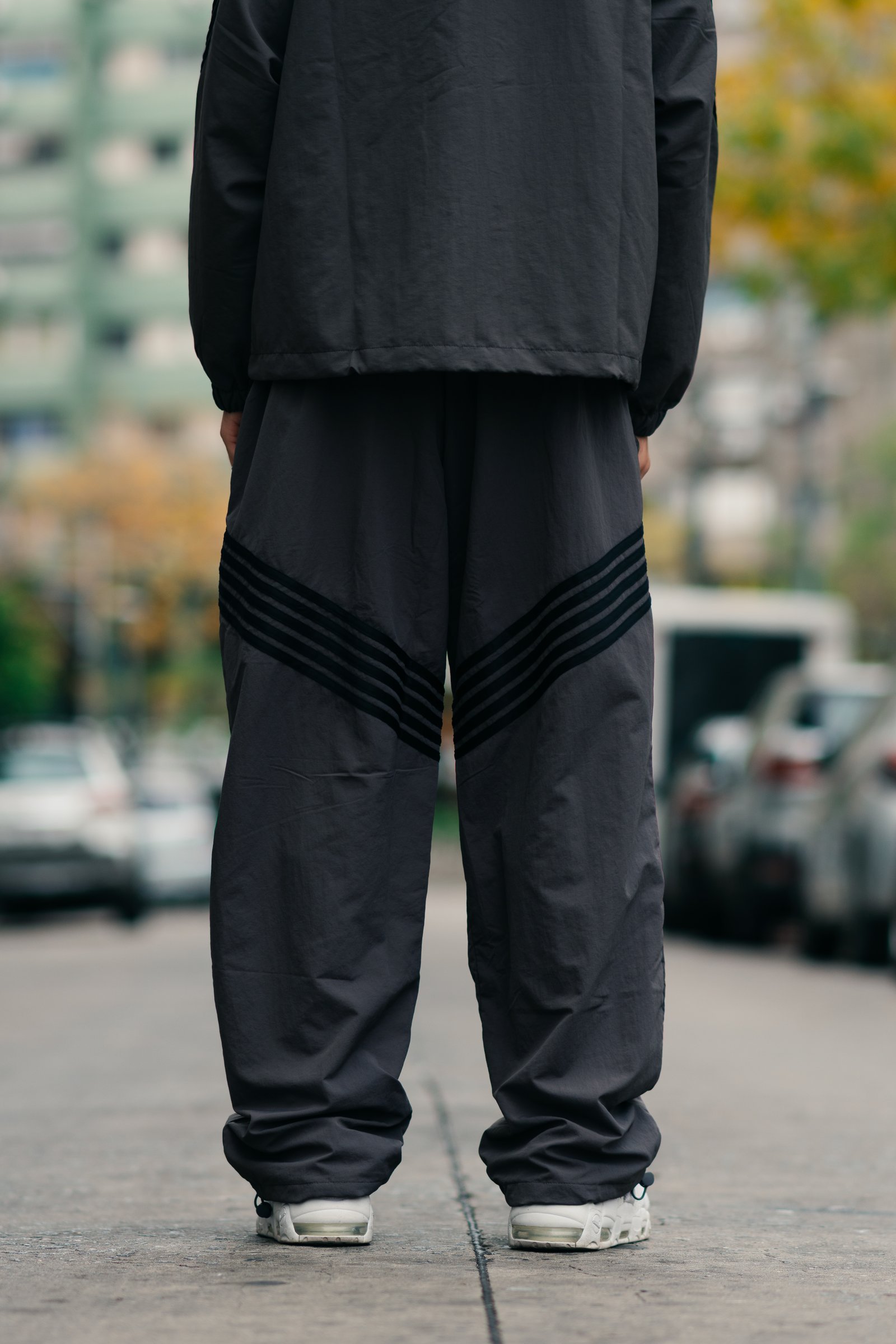 WLI-7-2- TRACK PANTS GANG