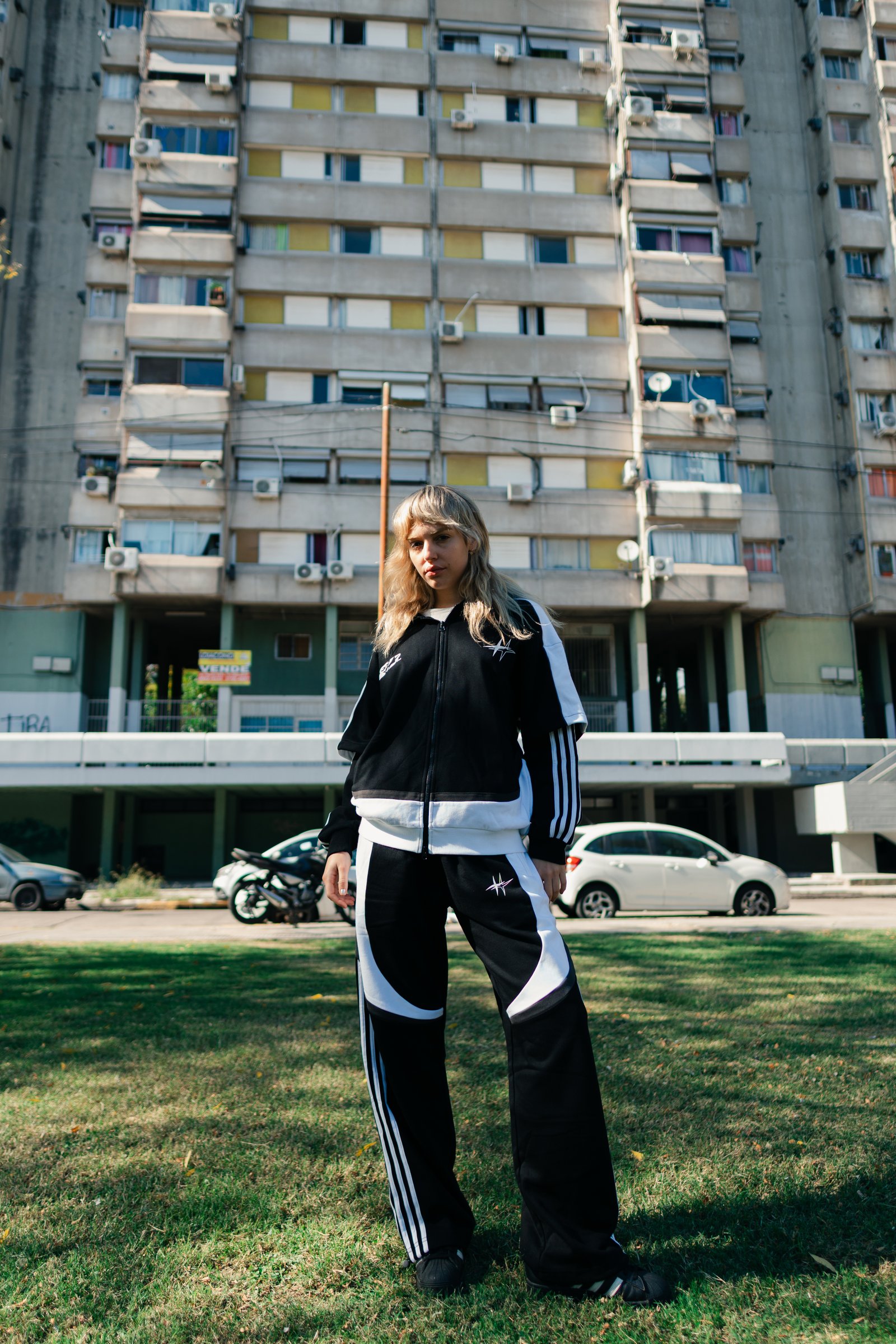 WLI-6-2- TRACK PANTS RIVER