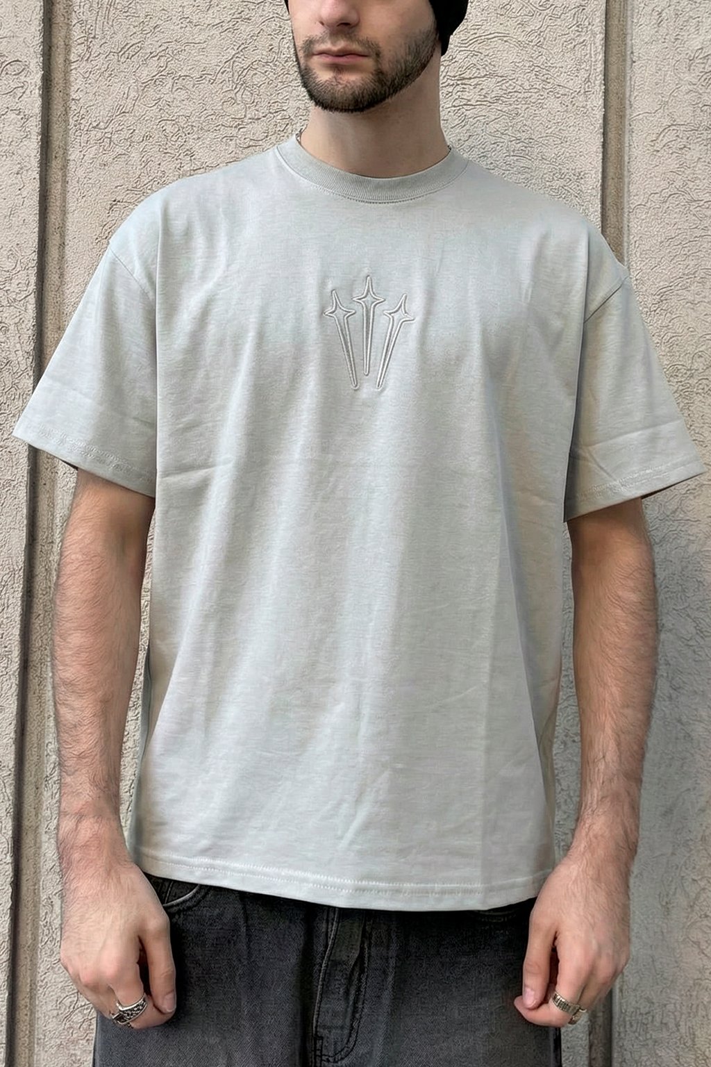 AURA - REMERA OVERSIZE  BORDADA