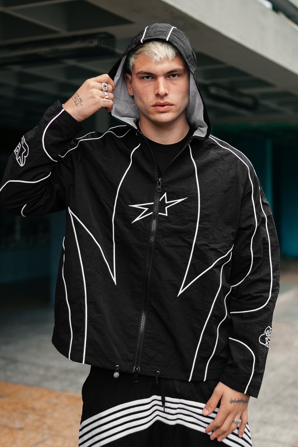 ZIP TRON NEGRO ADELANTE WLI-2-TRON JACKET
