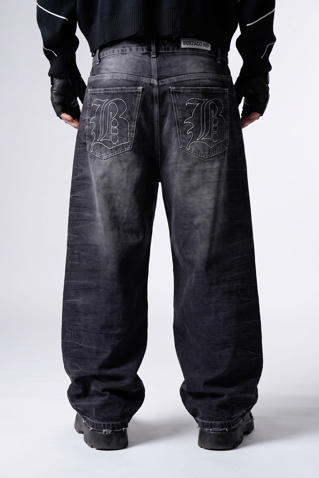 CULT - BAGGY JEANS